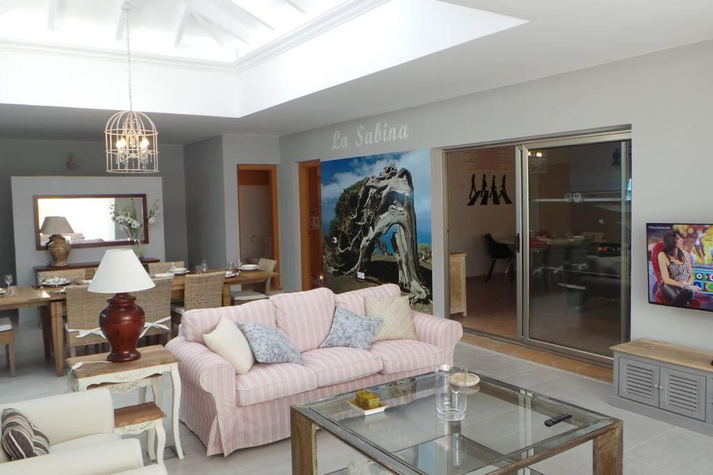 Luxury Villa At Golf Course 科斯塔德安提瓜 外观 照片